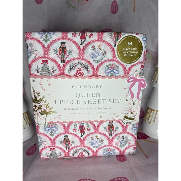 New Boundary Christmas Nutcracker Queen Sheet Set - Picture 2 of 7